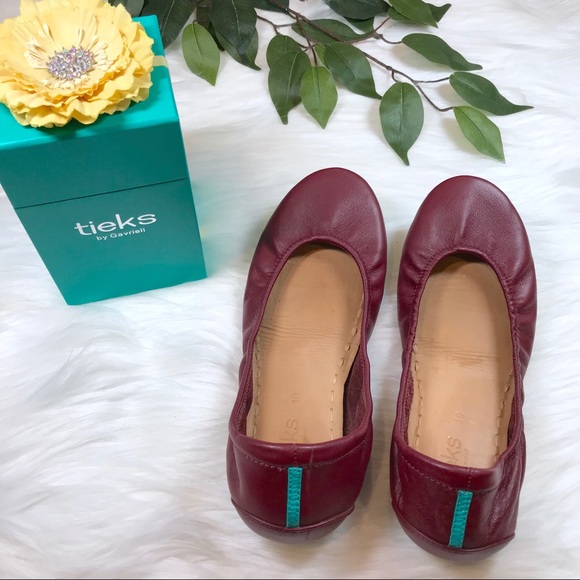 Tieks Shoes - Tieks Burgundy Sz 10 with Box, Flower, Bag